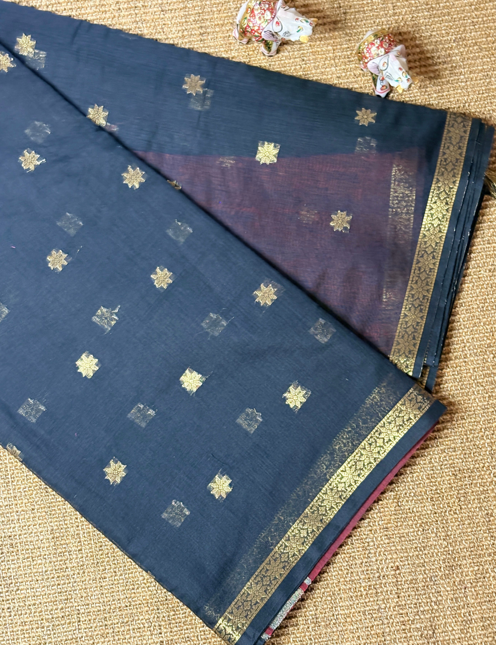 Black & Pinkish red with Zari Border Kalyani Cotton Saree