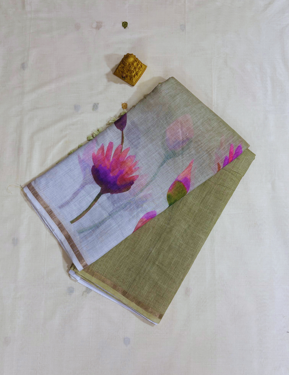 Green & White Floral Print Linen Saree
