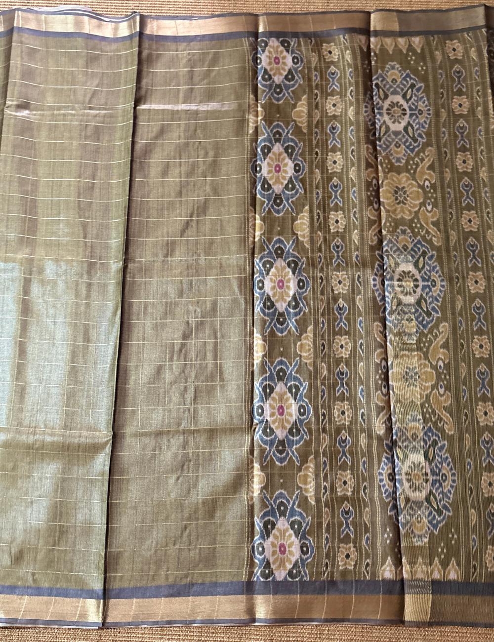 Olive Green Saree With  Floral Woven Pallu Koriya Silk Saree